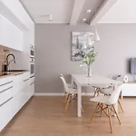 Rentplanet - Apartament Partynice *