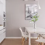 Rentplanet - Apartament Partynice Апартаменты *