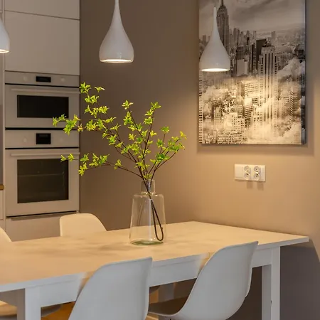 公寓 Rentplanet - Apartament Partynice 弗罗茨瓦夫